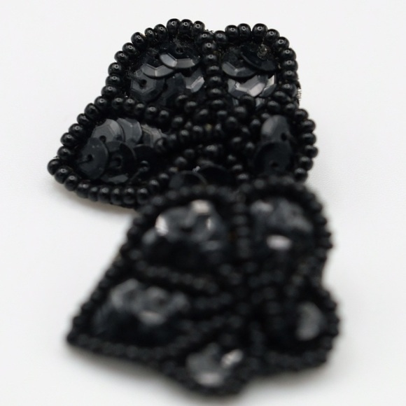 Gorgeous handmade beaded earrings with leather backing - Picture 4 of 6